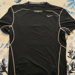 NIKE PRO COMBAT BLACK DRI-FIT WORKOIUT SHIRT